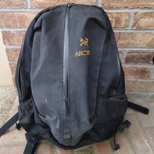 Vintage Arc'teryx Arro 22 Backpack Black Waterproof